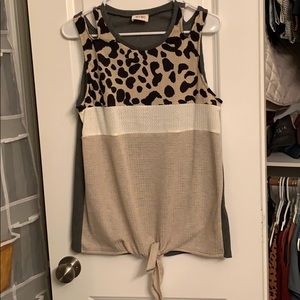 Multi-colored leopard tank
